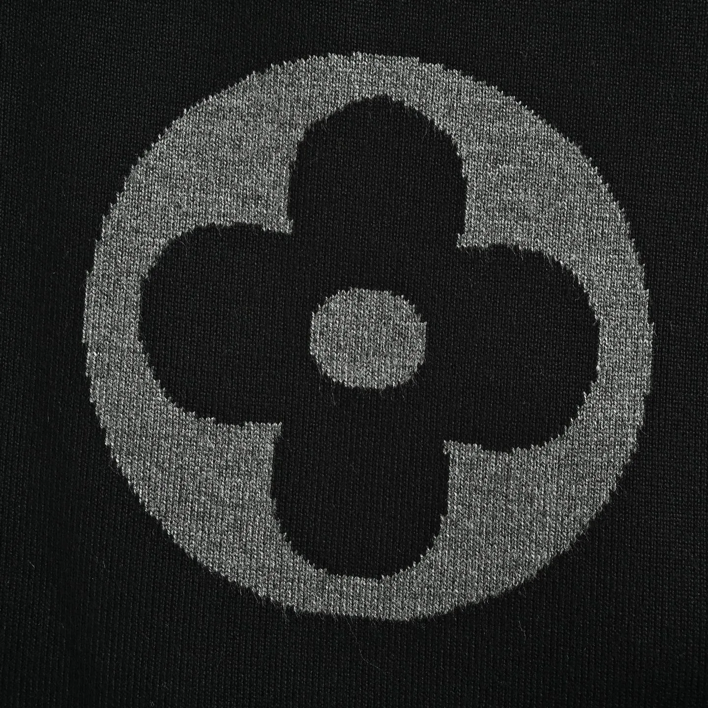 Louis Vuitton/ logo